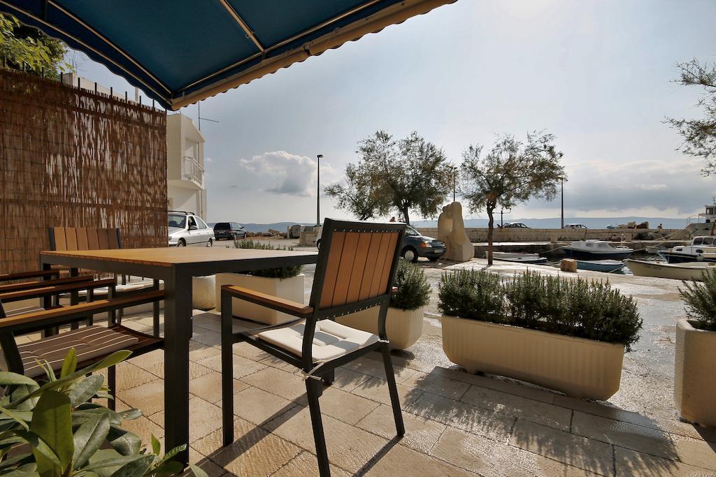 Apartment Zara 2 With Boat Place Mimice Bagian luar foto